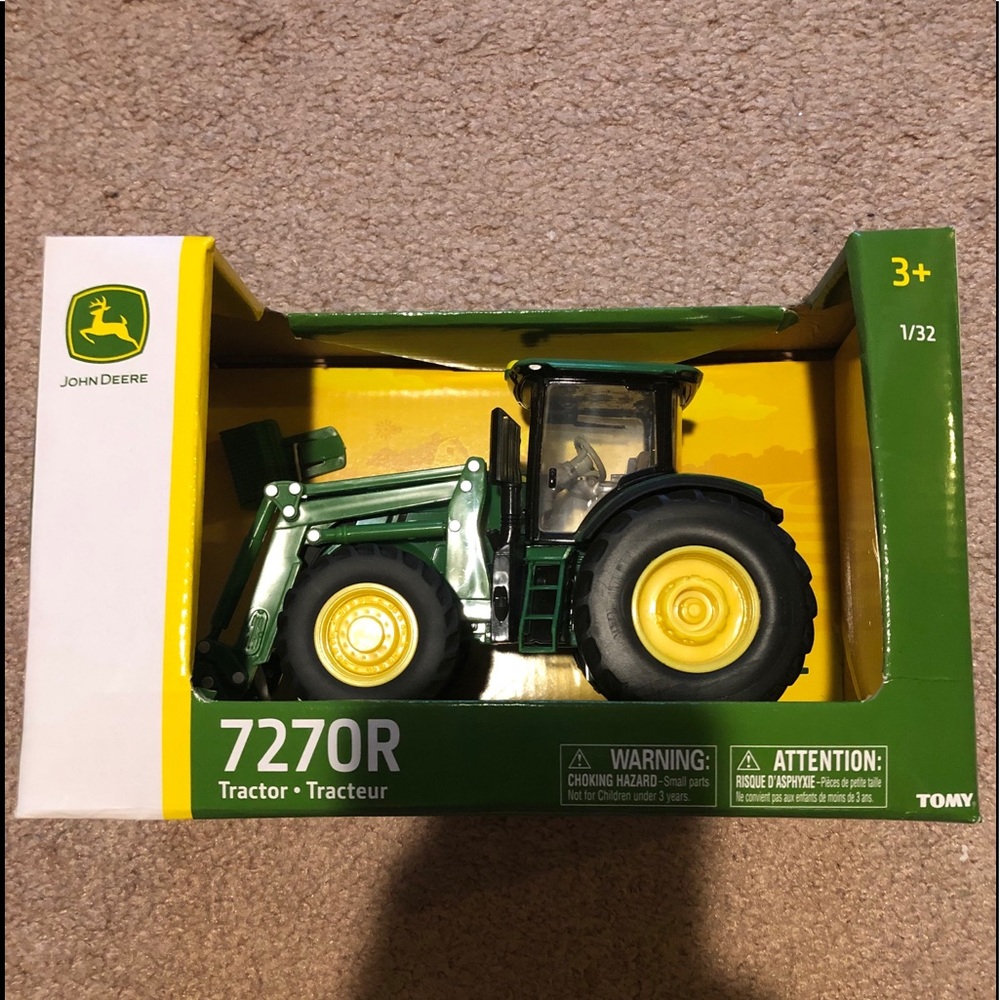 John Deere Tractor 727OR (DIE CAST METAL/PLASTIC)